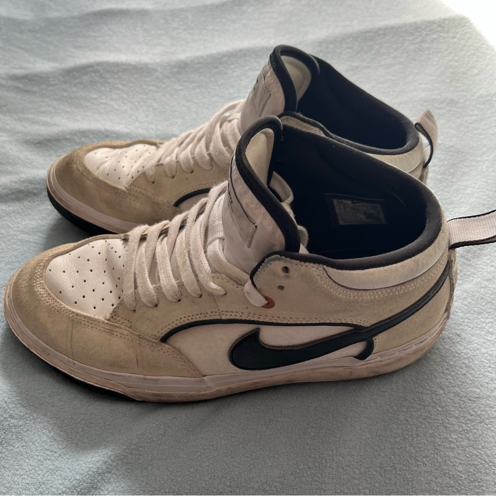 Nike Skateboarding Leo Baker Men’s Size 8.5 Shoes